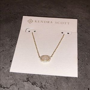 Kendra Scott necklace